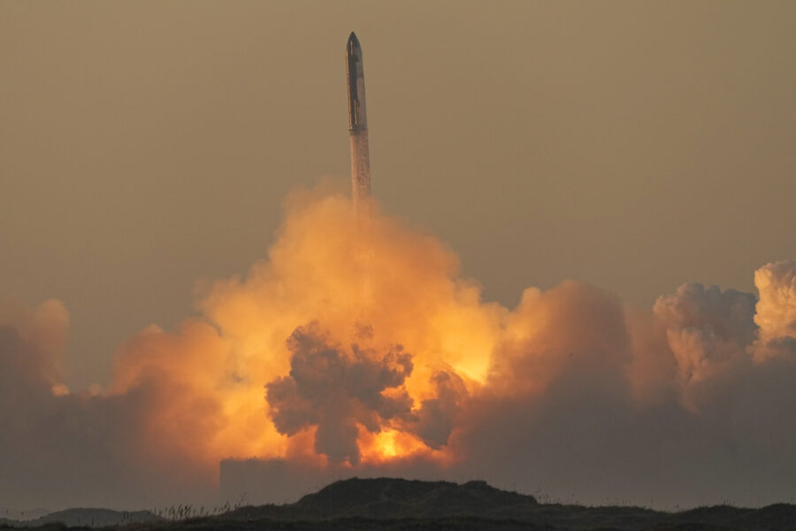 Explosion under SpaceX testflygning med Starship - vad hände?