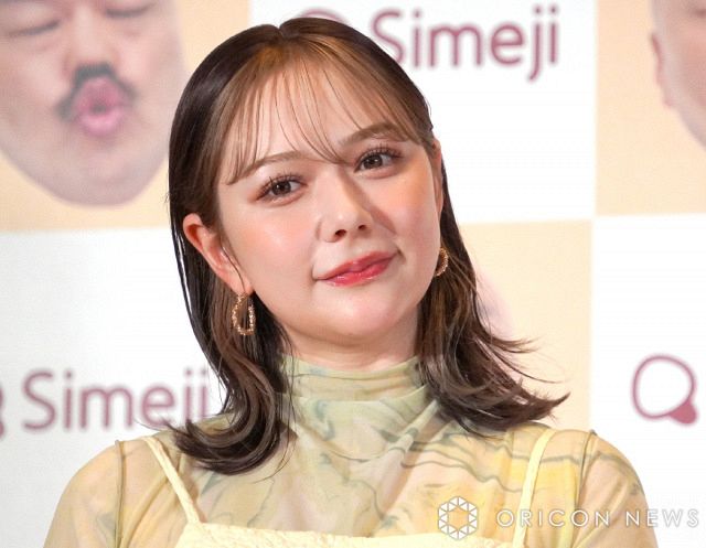 村重杏奈、大胆デニム＆ランジェリーで魅惑のボディライン披露！新色ピンク発売でファン熱狂