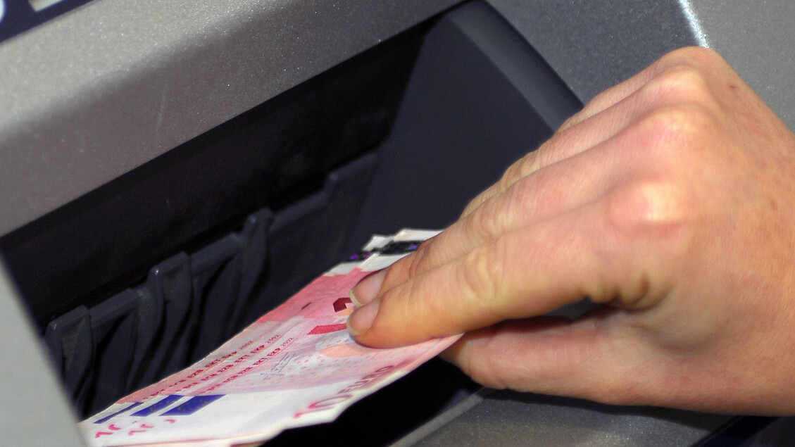 Sottrazione di 1,5 Milioni di Euro: Indagato Amministratore di Sostegno per Abuso di Fiducia