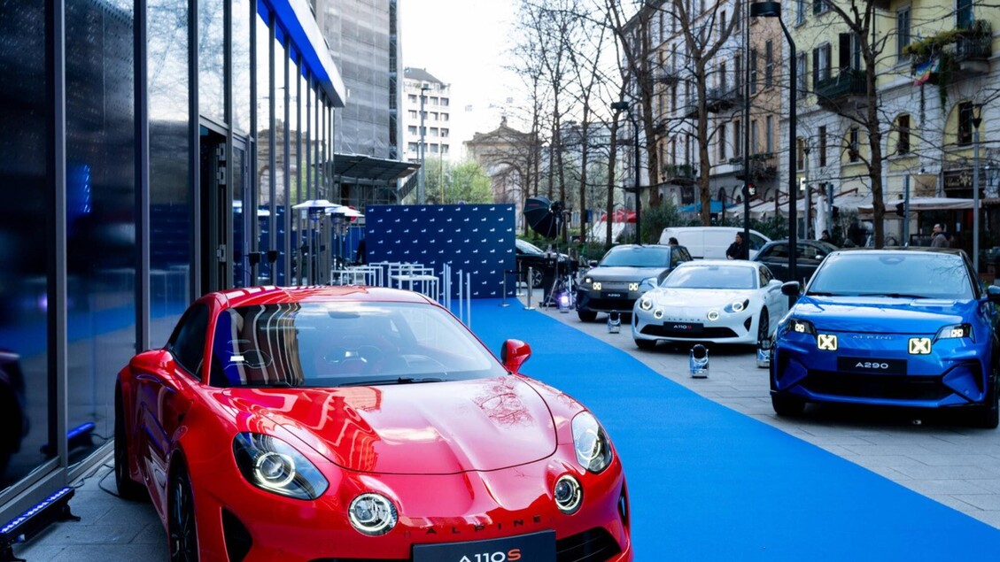 Alpine: Un Futuro Elettrizzante Radicato nella Storia e nell'Innovazione Tecnologica