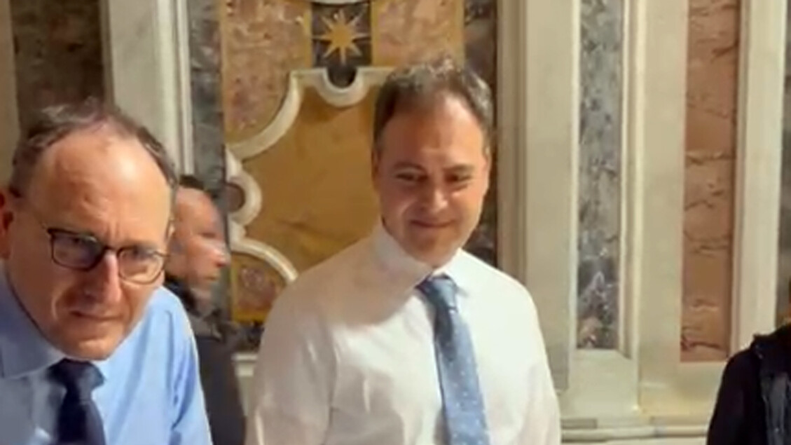 Papa: miglioramenti nella salute, conferma la sala stampa vaticana