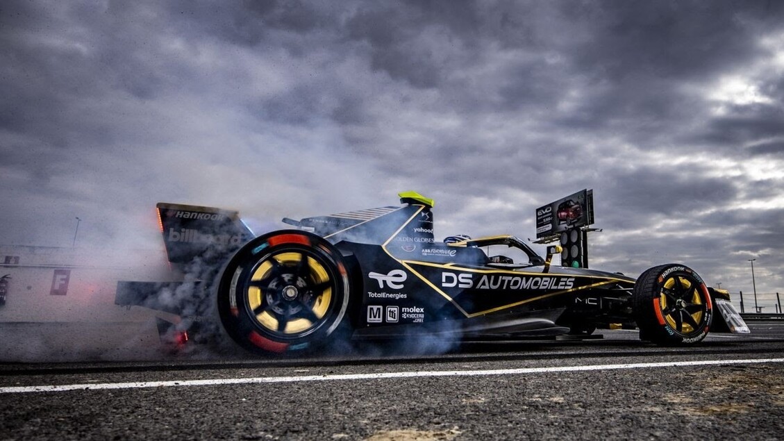DS Automobiles, tecnologia Formula E sulla nuova ammiraglia N°8: innovazione e prestazioni