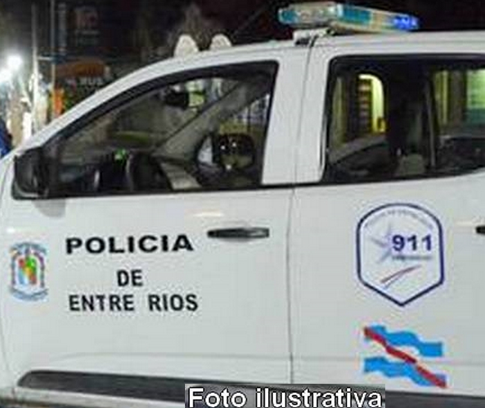 Tres personas con problemas de salud mental se enfrentan a la autoridad y causan daños y lesiones