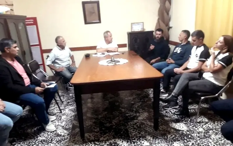 Encuentro clave: Director de Deportes se reúne con la Comisión Directiva del Club Parque