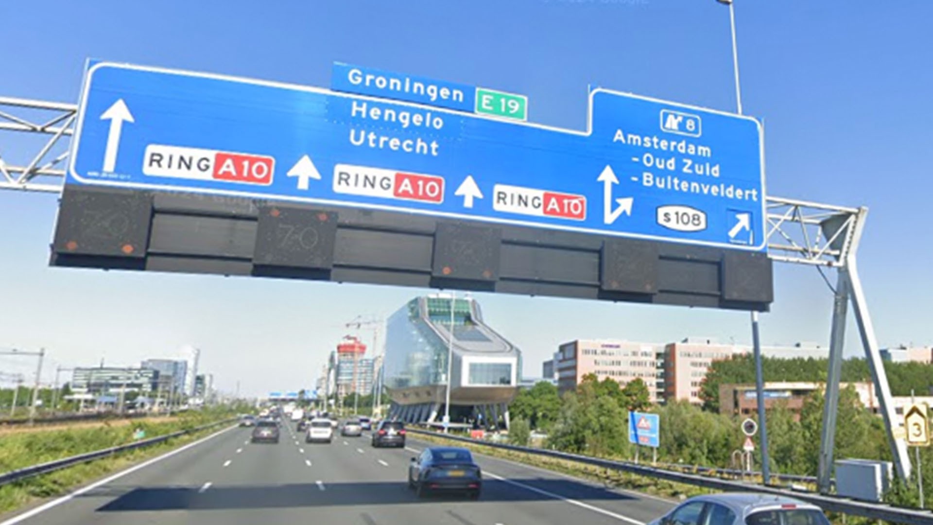 Zaterdag: Vermijd de A10! Hoge temperaturen en slechte luchtkwaliteit vormen gezondheidsrisico