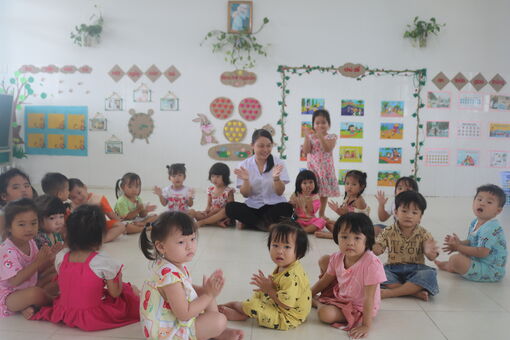 Bảo vệ sức khỏe trẻ từ môi trường học đường