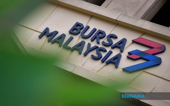 BURSA MALAYSIA SLIPS IN EARLY TRADE ON WALL STREET CUES, CAUTIOUS SENTIMENT