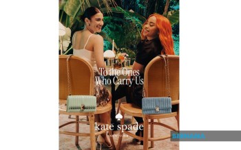 Kate Spade Luncurkan Kampanye Persahabatan SS25 yang Berani dengan ICE SPICE dan CHARLI D'AMELIO