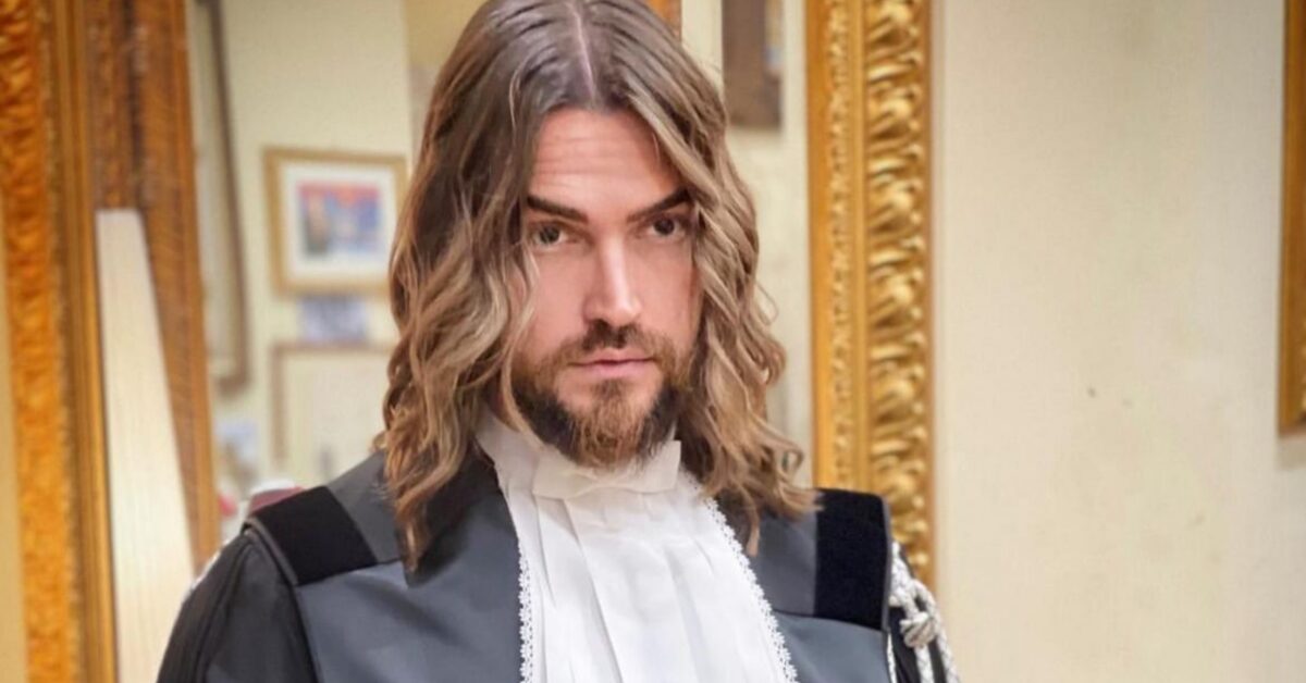 Addio al Compagno di Sempre: Valerio Scanu Condivide un Emozionante Messaggio di Lutto