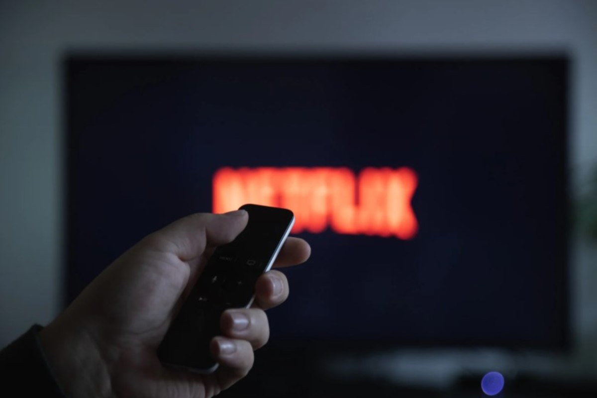 Morta la star di Netflix: l'incidente stradale e la corsa disperata in ospedale