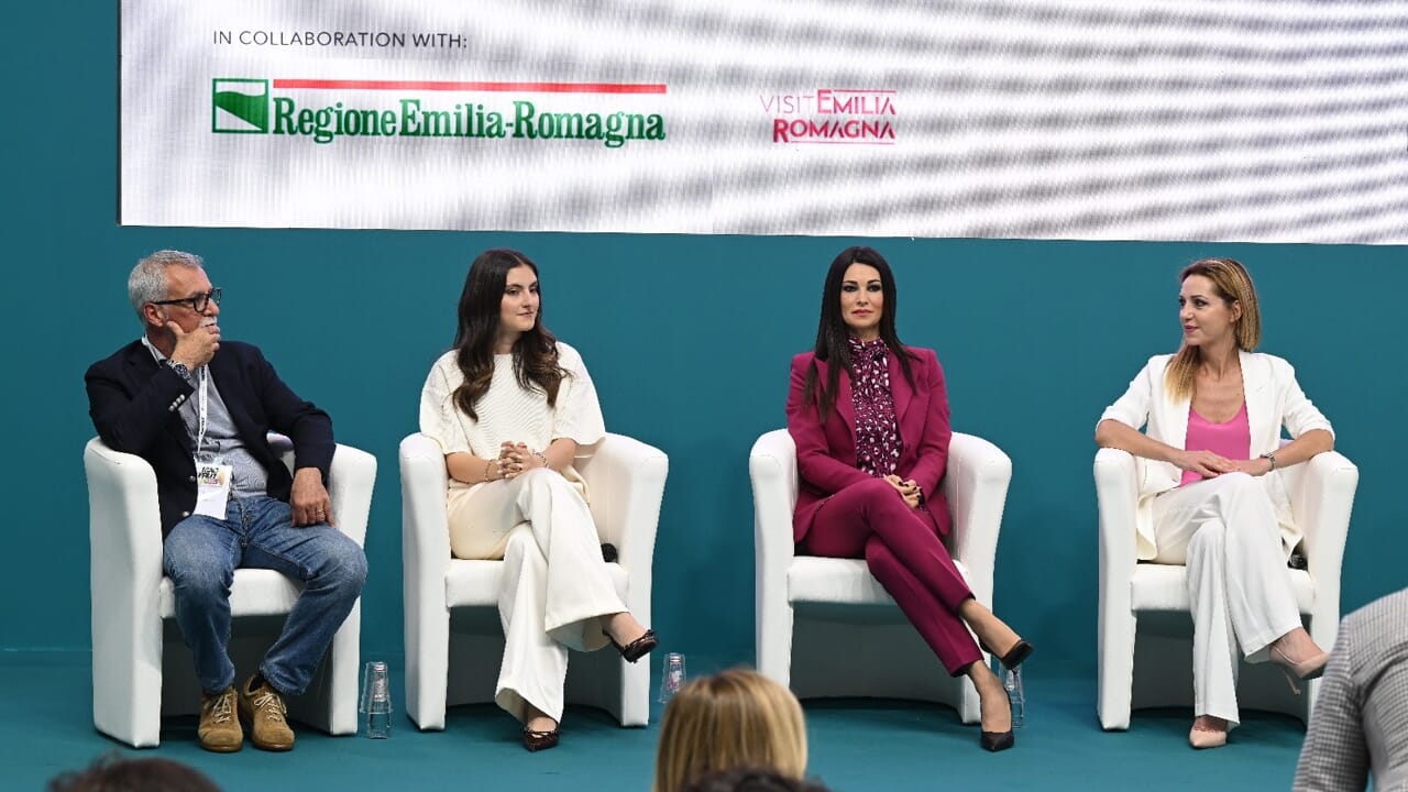 Macfrut 2025: Giuseppe Mistretta e Manuela Arcuri tra i premiati per il cibo sano