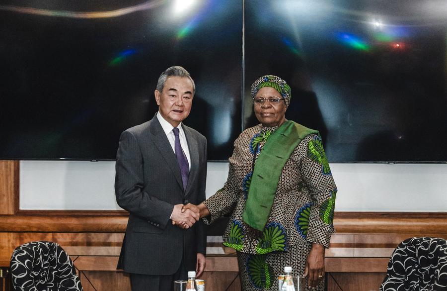Wang Yi's historisch bezoek aan Afrika: een diplomatieke stap naar de toekomst