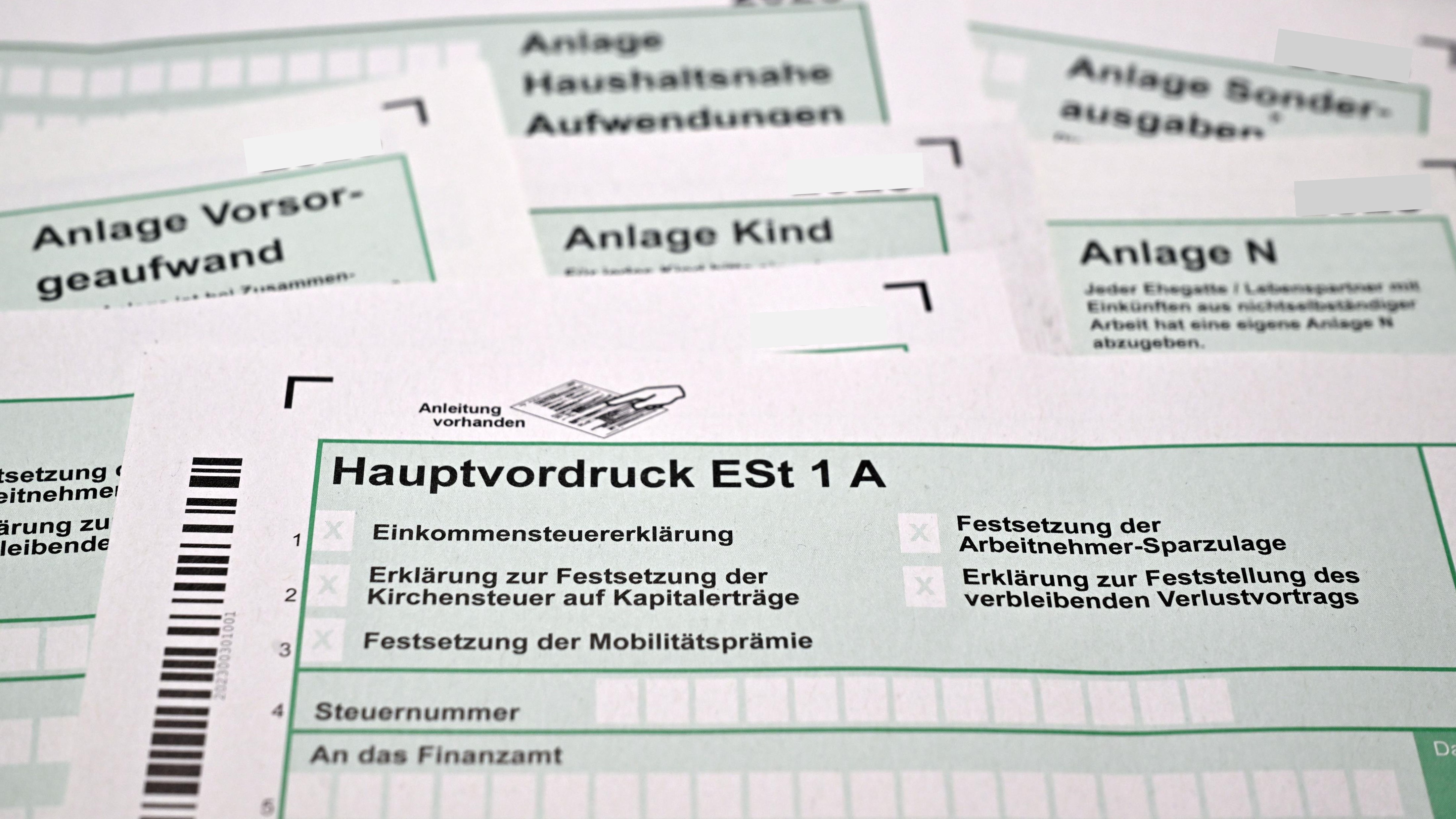 Steuererklärung 2024: Was die Behörden über Ihre Finanzen wissen