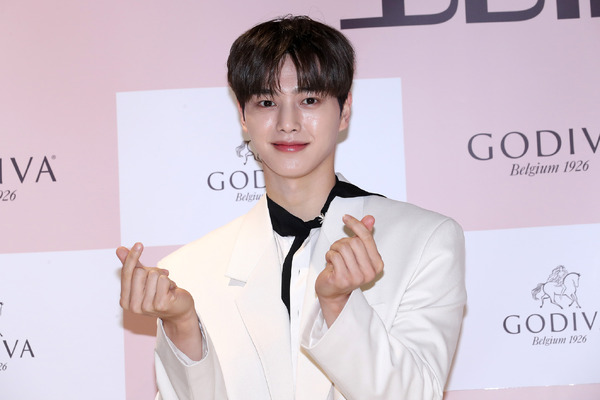 ソン・ガン、映画『脱走』で重要な役割を担う！BTS Vとの親交も話題の演技力に注目！
