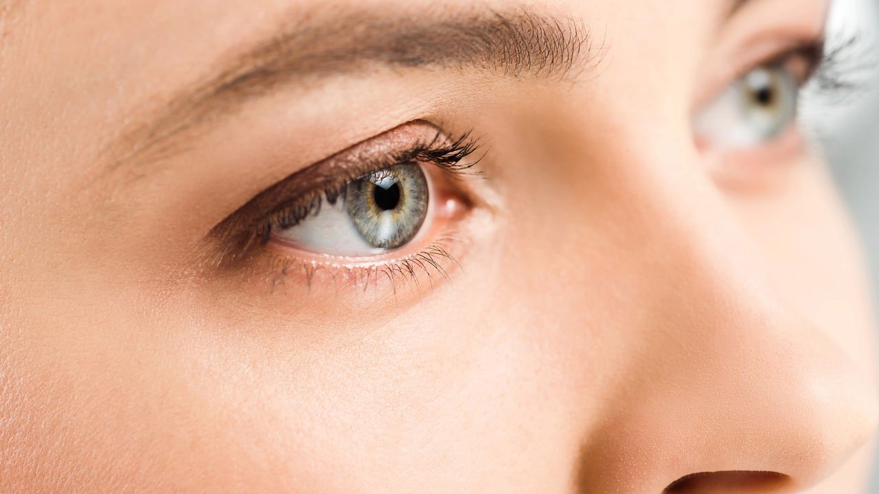 A Saúde dos Seus Olhos aos 20 e 30 Anos: Cuidados Essenciais que Você Precisa Conhecer