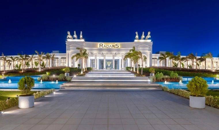 Jennifer Lopez, Muhteşem 'Up All Night' Dünya Turnesini Sharm El Sheikh'te Başlatıyor! (4 Temmuz 2025)