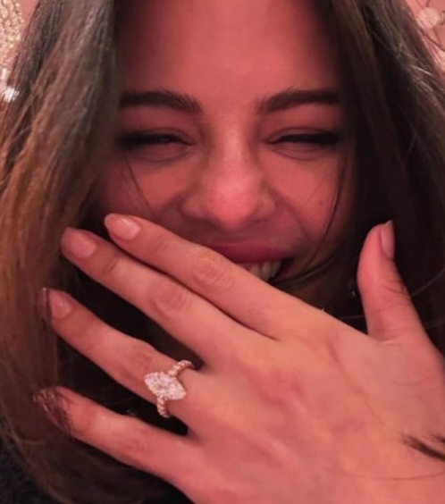 Selena Gomez e Benny Blanco: il fidanzamento svelato con un anello di diamanti
