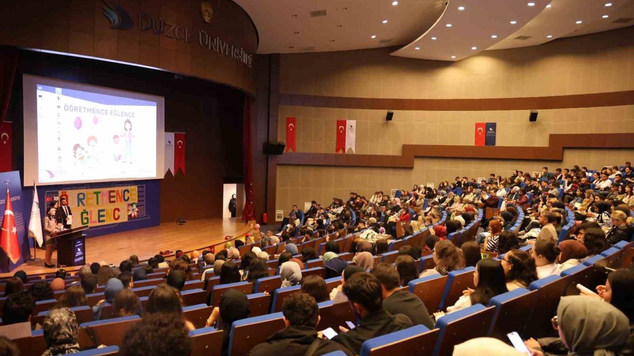 Eğlenceli Öğretmenlik Anları: Düzce Üniversitesi'ndeki Renkli Etkinlik