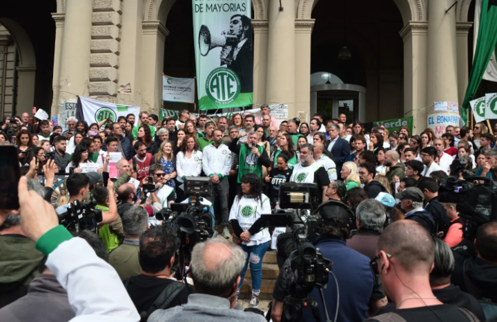 Medidas de fuerza en salud: ATE reacciona ante 1400 despidos y cierre de servicios