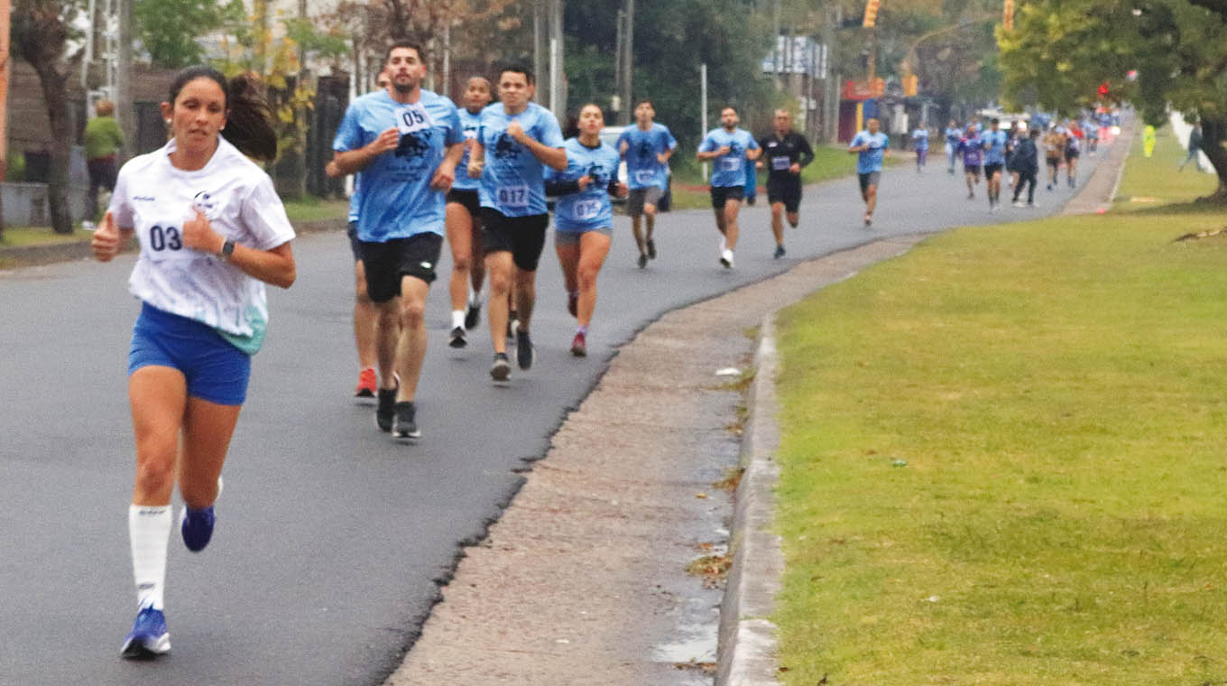¡Celeste y Velocidad! Plaza de Deportes de Punta del Este celebra su 106º Aniversario con una Vibrante Carrera 5k