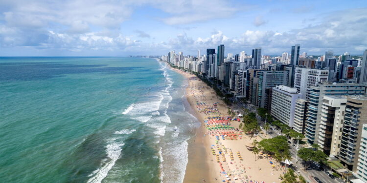 Entenda como o mar está moldando um novo estilo de vida no Brasil