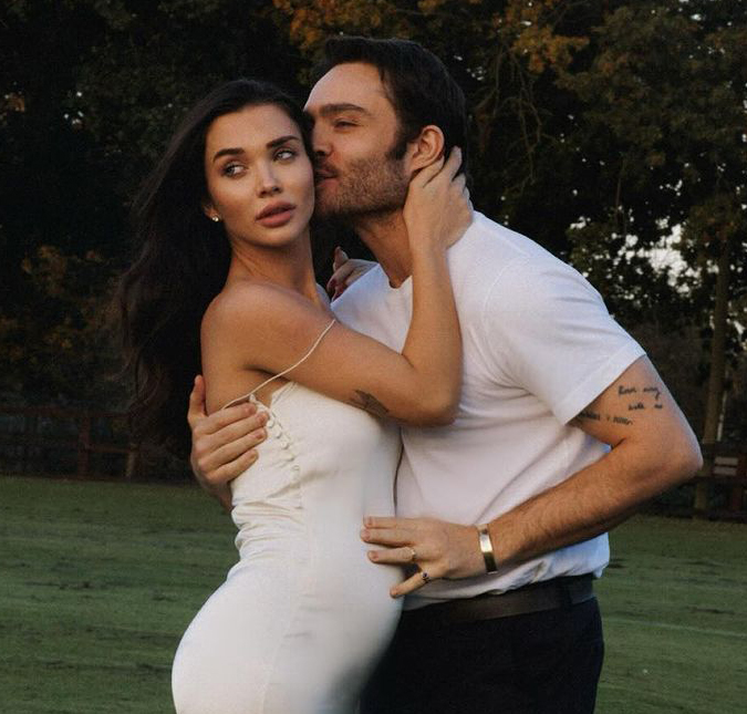 Ed Westwick, Estrela de Gossip Girl, Anuncia Gravidez: Veja Quais Celebridades Estão Expandindo Sua Família