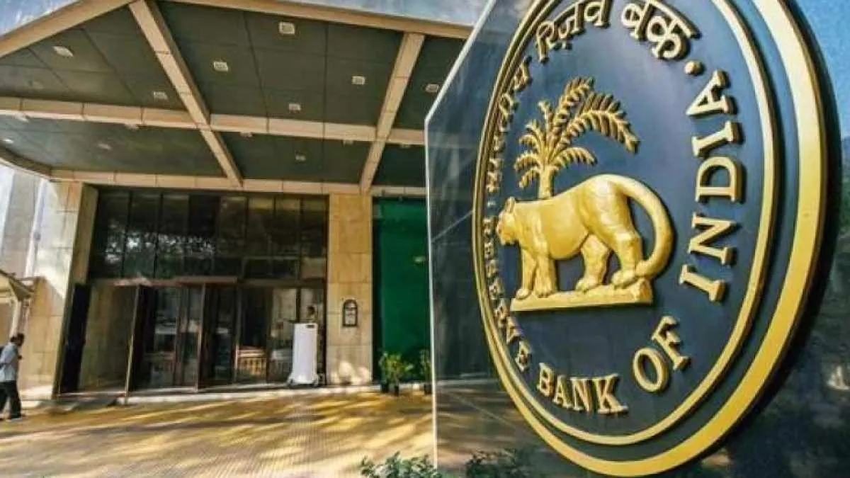 HDFC Bank Gets RBI Approval to Acquire 9.5% Stake in AU Small Finance Bank
