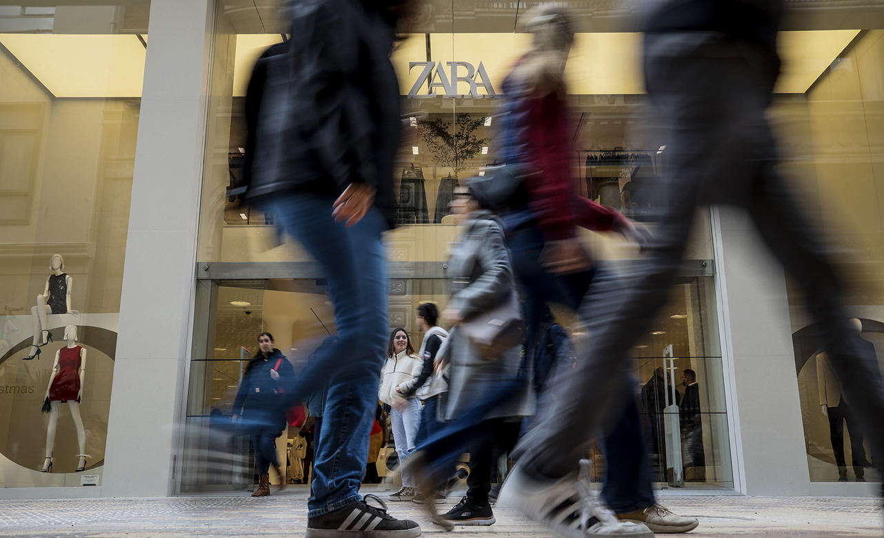 Inditex: Aumento Histórico de Emisiones de Carbono en el Transporte de sus Colecciones – ¿Un Desafío para sus Objetivos Climáticos?