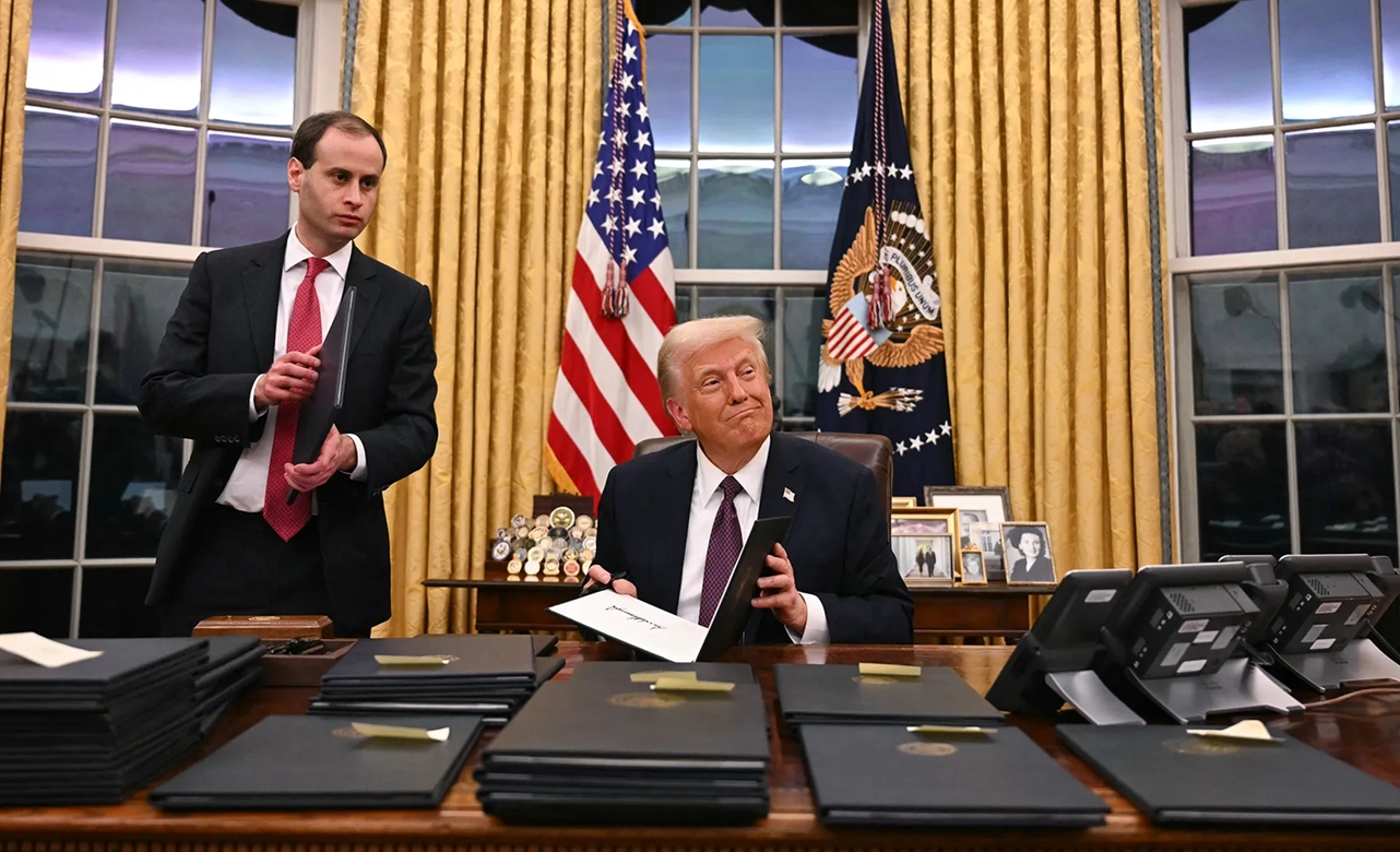 Los primeros aranceles de Trump se impondrán el 1 de febrero