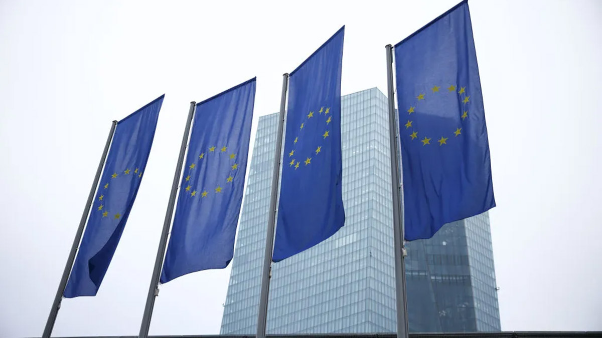 ¿Puede un euro débil solucionar nuestros problemas económicos?