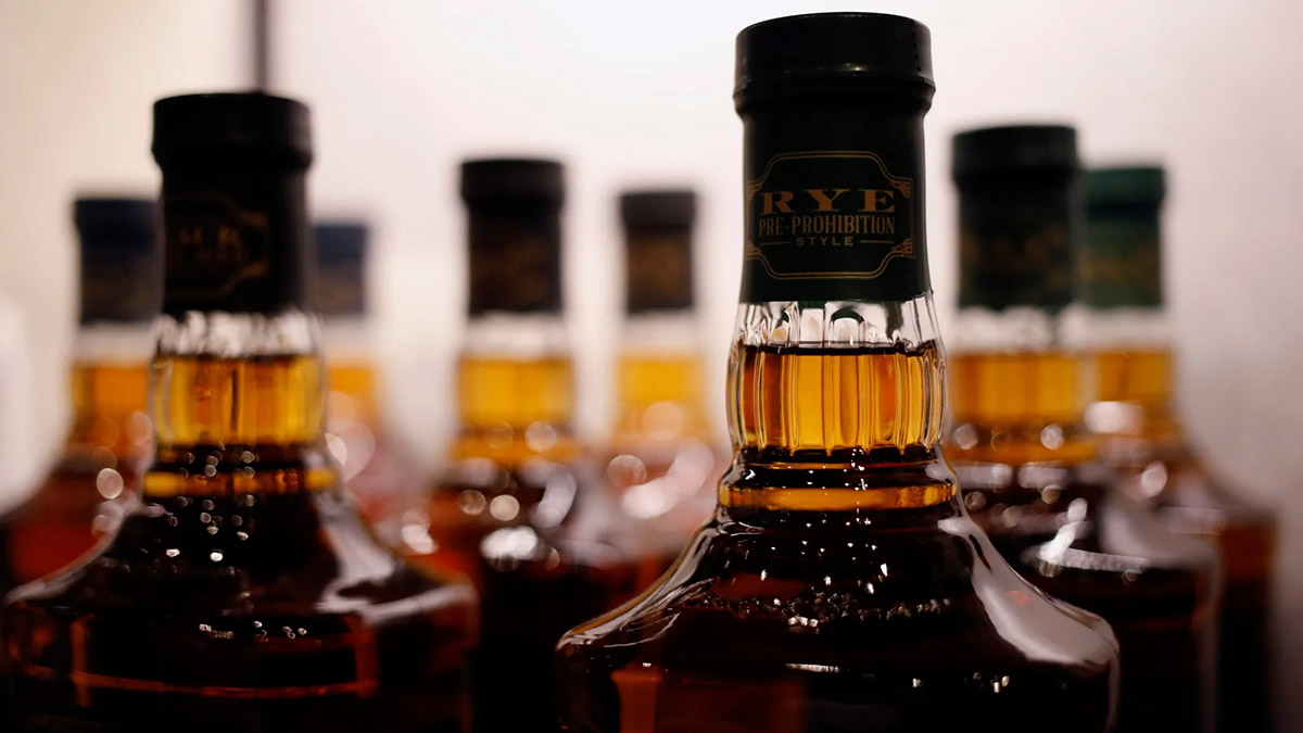 La UE retira el whisky de la lista de represalias contra los aranceles de Trump