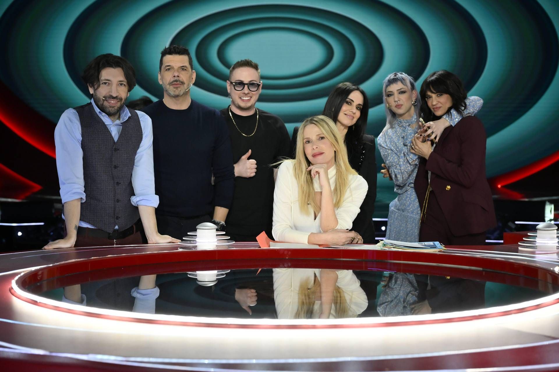 Obbligo o Verità: La Puntata Imperdibile di Stasera su Rai 2 con Ospiti Sorprendenti e Sfide Scatenate!