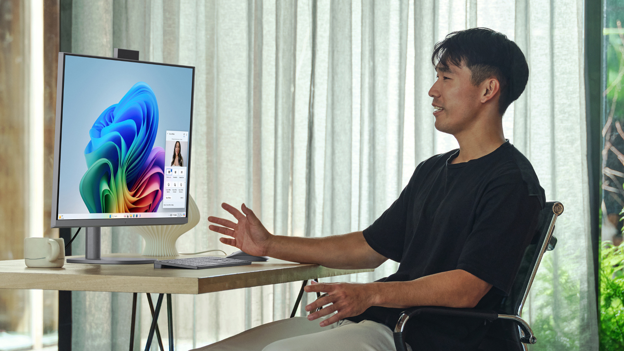 HP OmniStudio X al CES 2025: PC desktop AIO con Intel Core Ultra 200V