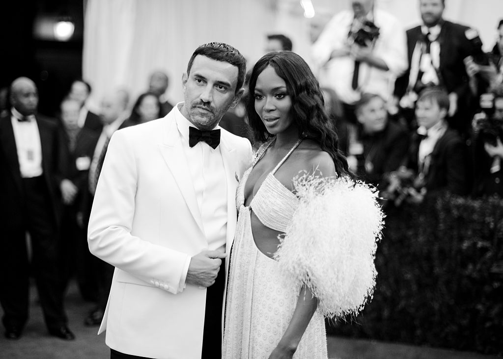 Riccardo Tisci: Indizi e Intrighi su Instagram, Ritorno Imminente nel Mondo della Moda?