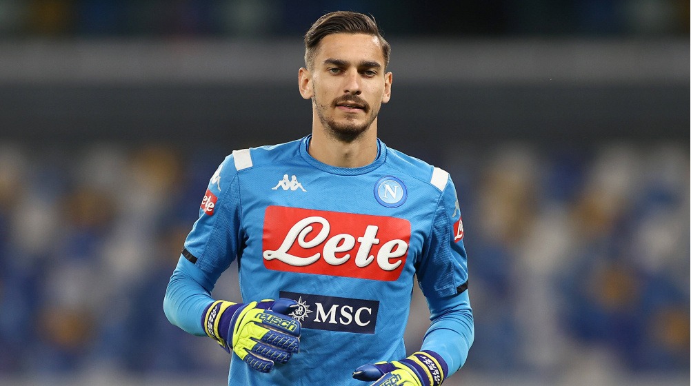 Alex Meret, il portiere del Napoli, ostacola un tentativo di furto nella sua villa a Pozzuoli