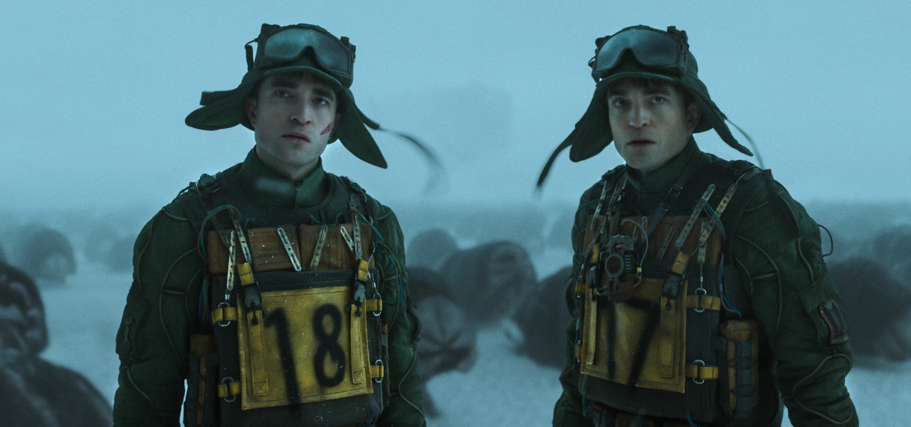 Mickey 17: Il Film Sci-Fi che Unisce Robert Pattinson e Politica USA in un Futuro Distantante