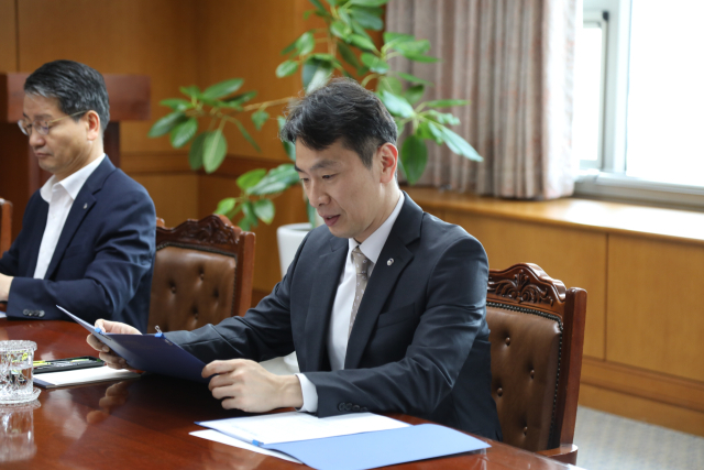 이복현 금융감독원장, '대내외 불확실성에 대비해 금융시장 점검 강화해야'