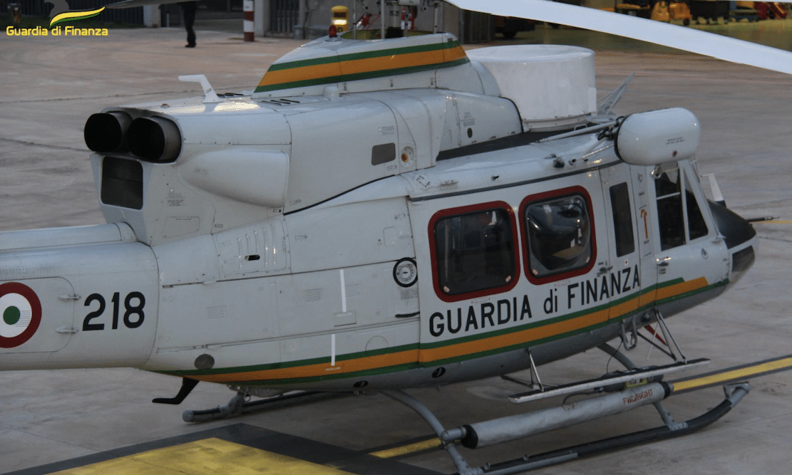 L'AB-412 torna a volare in Puglia: il ritorno del leggendario elicottero della Guardia di Finanza