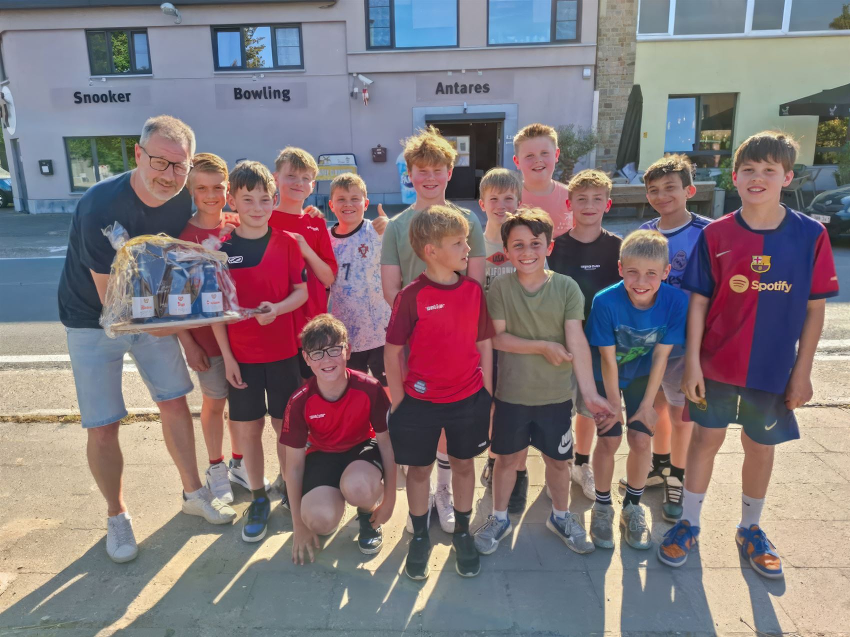 Kattenbos Sport U11 sluit seizoen af met gezellige bowlingavond in Lommel