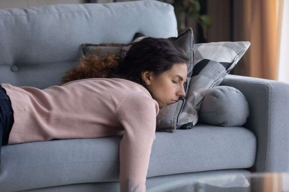 19 סיבות לקום ולזוז: השפעות הרסניות של הישיבה הממושכת על בריאותנו