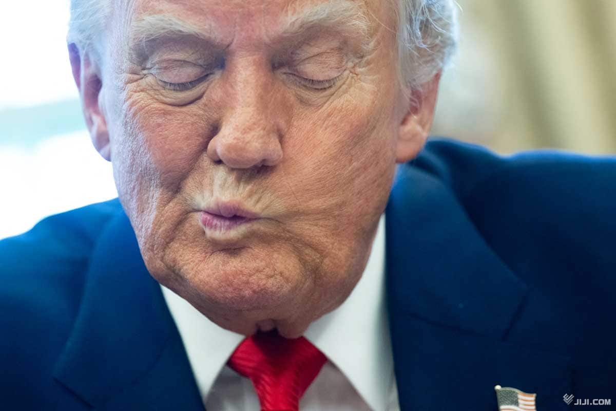 トランプ大統領、相互関税の停止を決断 - 金融市場の混乱を避けるための措置か