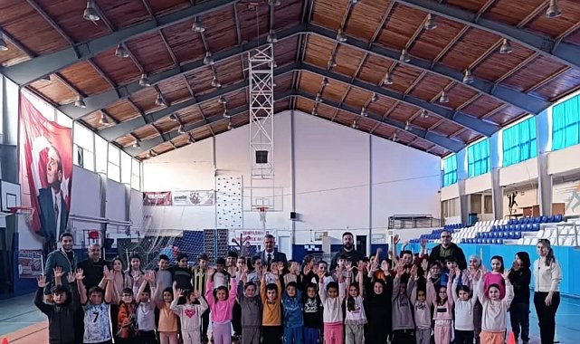 Gediz'de Çocuklar Spora İlk Adım Attı