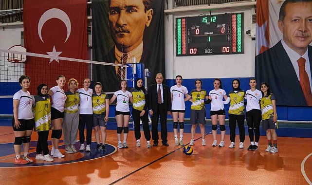 BŞEÜ'de Voleybol Turnuvası Coşkuyla Devam Ediyor