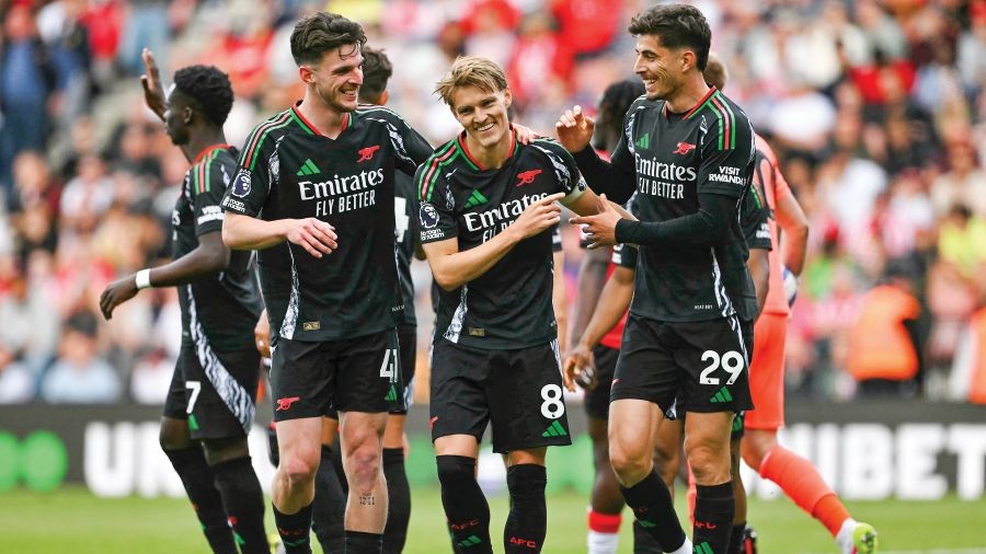 Arsenal Jangan Berseri-Seri! Prestasi Belum Cukup Untuk Mengalahkan Kejayaan Manchester United