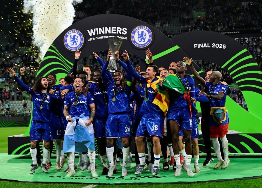 Kemarau trofi Chelsea berakhir