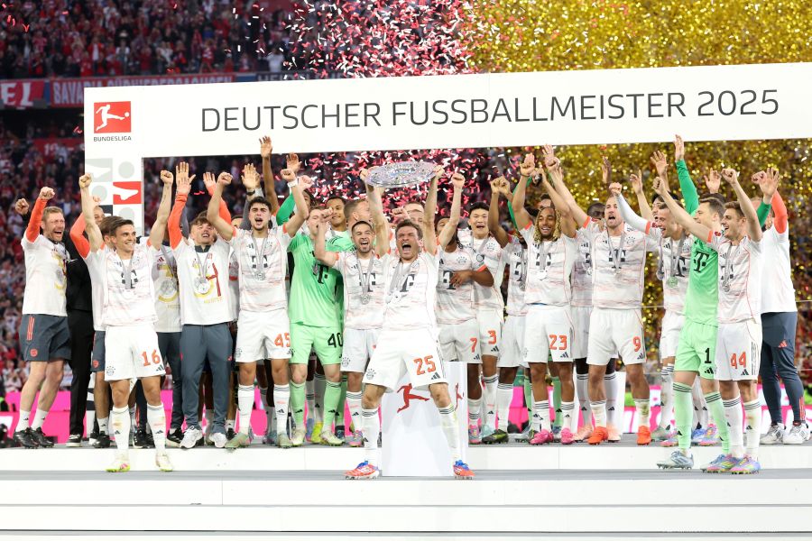 Muller akhiri karier Bayern sebagai legenda