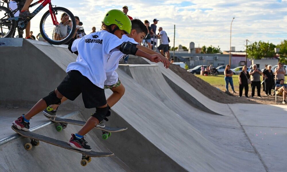 Inscríbete en las Escuelas Municipales de Deportes de Bahía: Clases Gratuitas para Todas las Edades