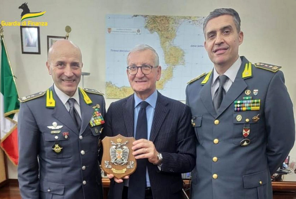 Prefetto Castrese De Rosa Visita Comando Regionale Calabria della Guardia di Finanza