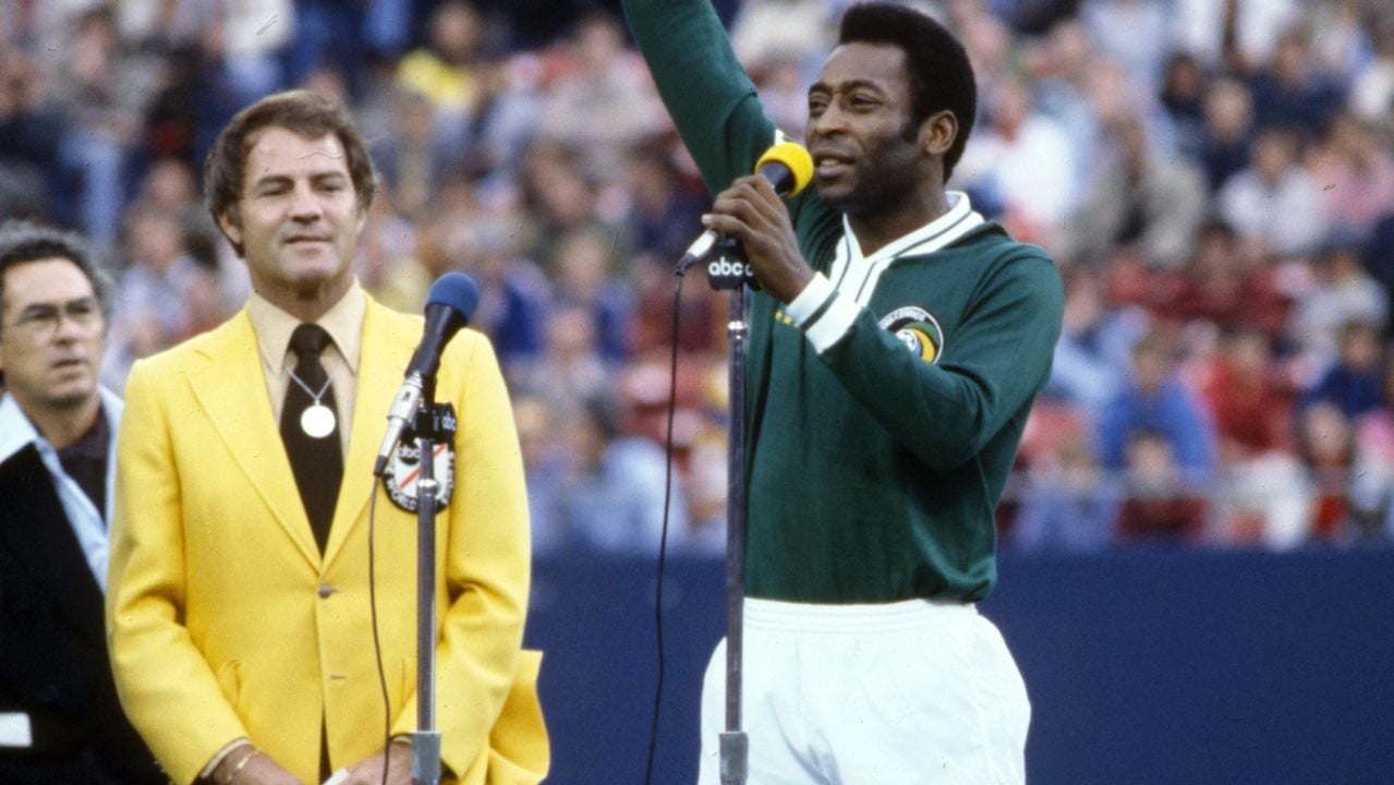 Pelé na Era Digital: Como a Tecnologia Moderna Poderia Ter Elevado o Rei ao Status de Mito Absoluto?