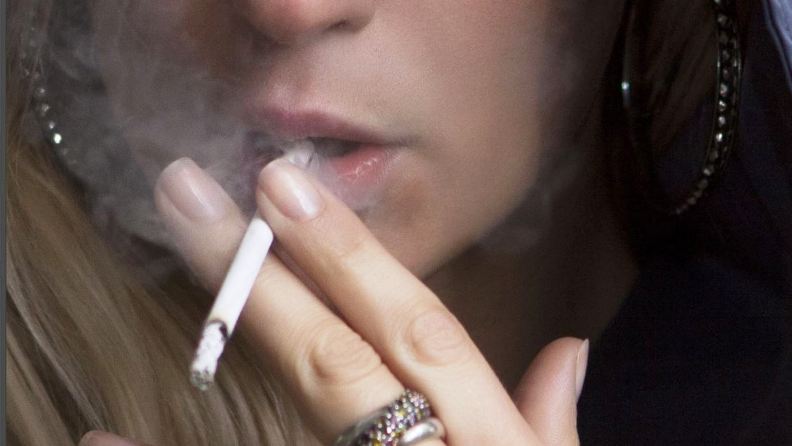 Allarme salute in Italia: aumento di alcol, fumo e obesità, l'Istat lancia l'allarme